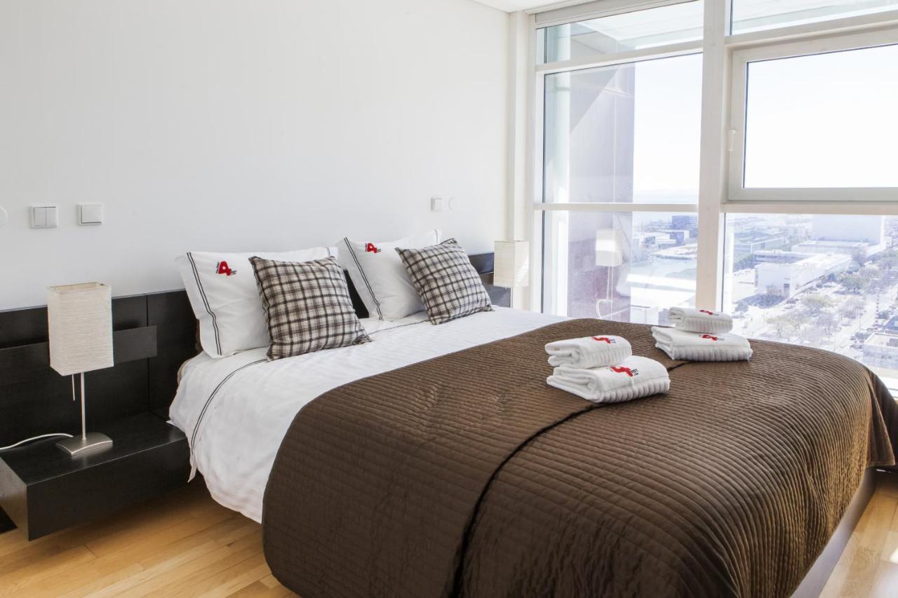 Rent4Rest Lisbon Parque Das Nacoes 17Th Floor River View Exterior photo